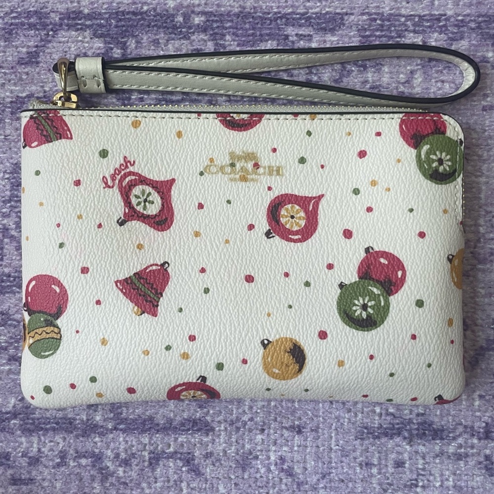 AUTHENTIC COACH wristlet